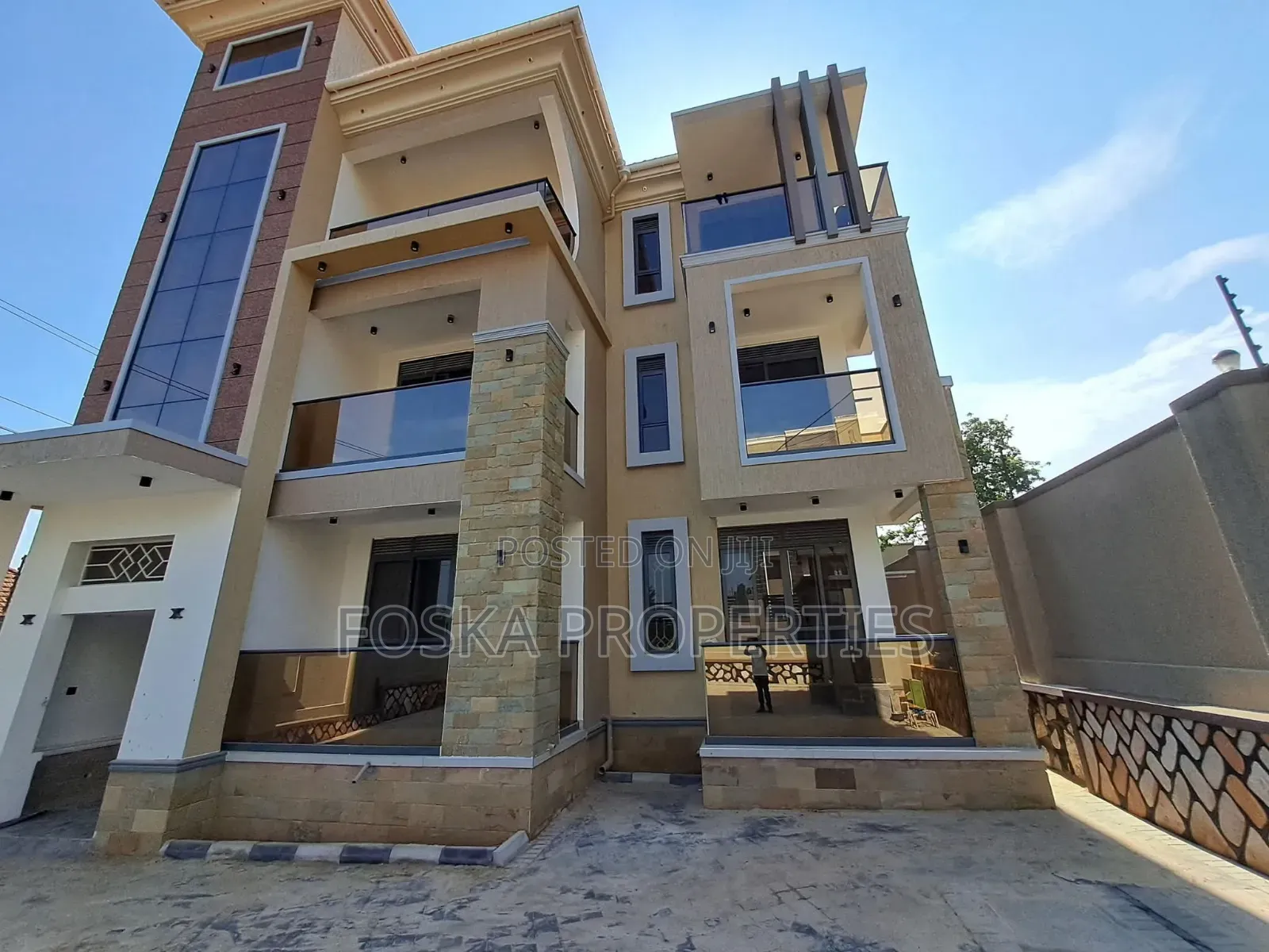 3bdrm Apartment in Muyenga Estate, Central Division for rent in Central Division