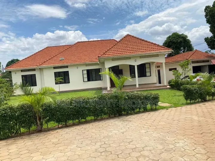 4bdrm Bungalow in Bunga, Central Division for rent in Central Division