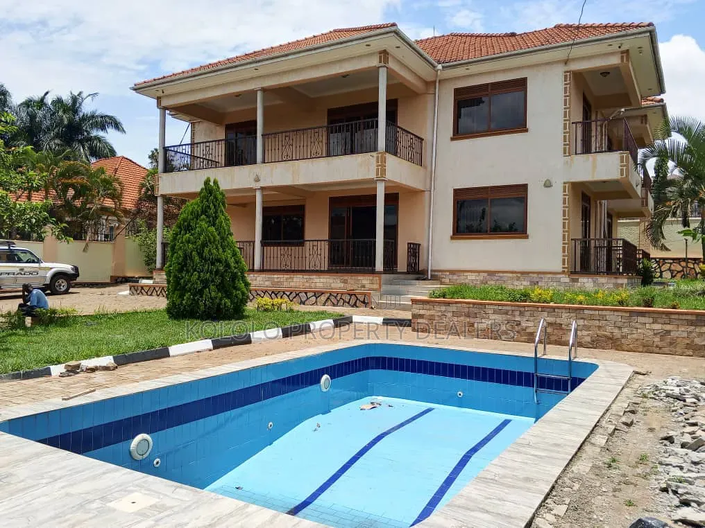 8bdrm Mansion in Bunga, Central Division for sale in Central Division