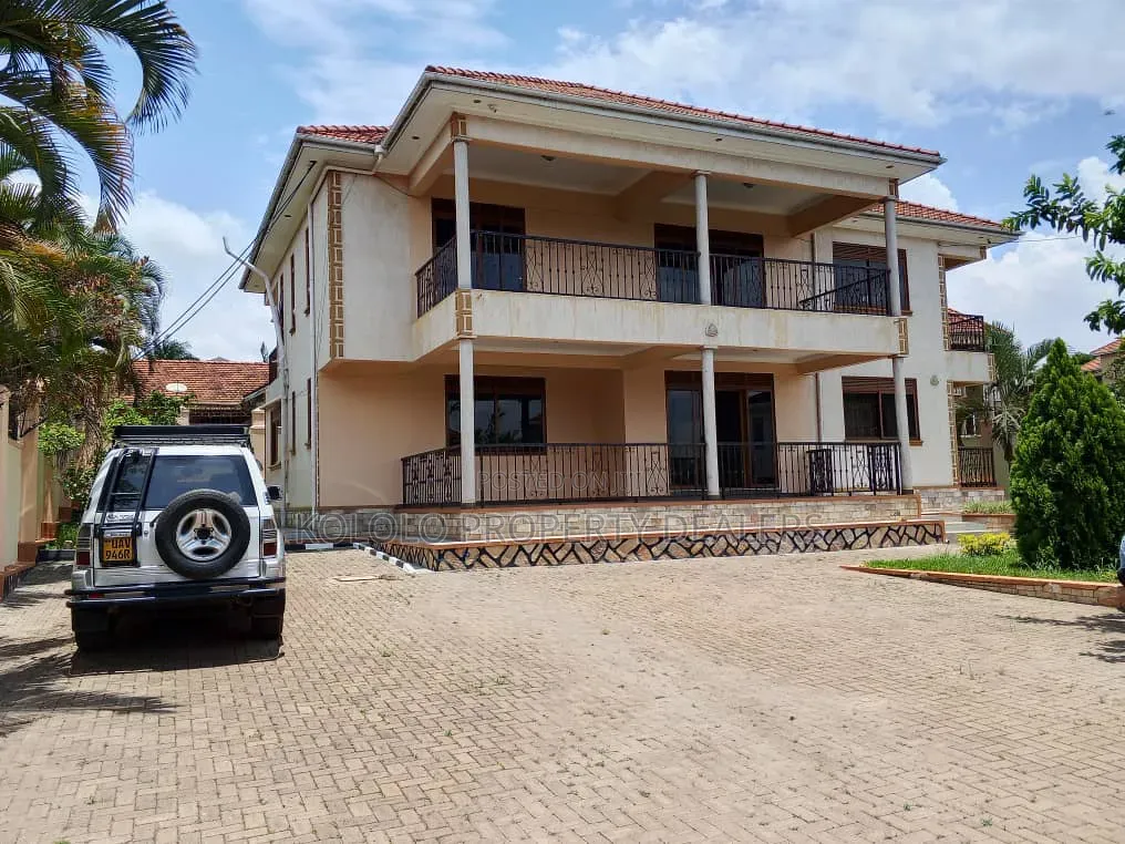 8bdrm Mansion in Bunga, Central Division for sale in Central Division