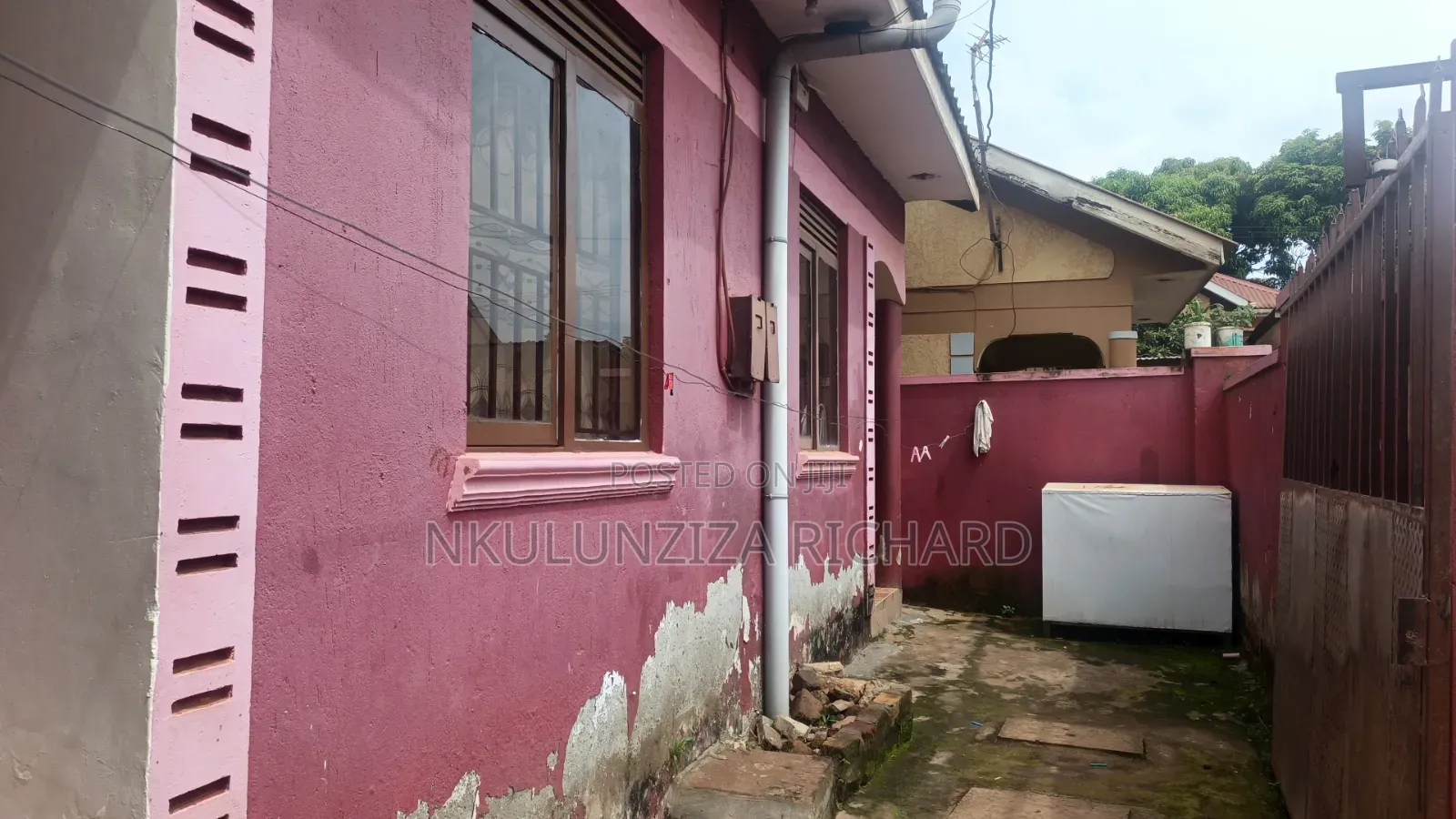 1bdrm Bungalow in Mbalwa Unbs Road, Kira for sale in Kira