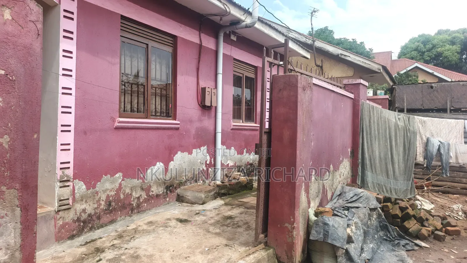 1bdrm Bungalow in Mbalwa Unbs Road, Kira for sale in Kira