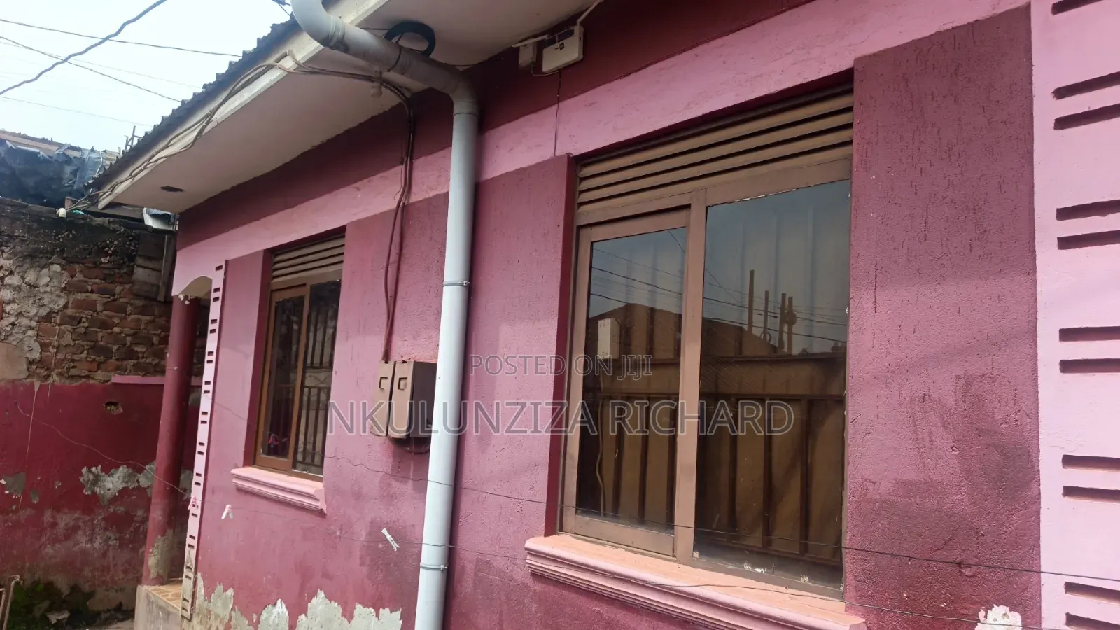 1bdrm Bungalow in Mbalwa Unbs Road, Kira for sale in Kira