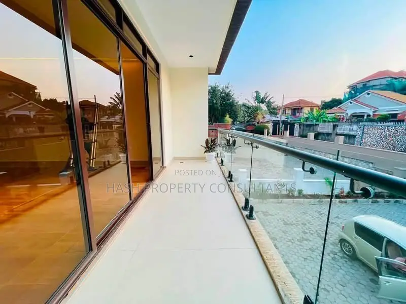 3bdrm Block of Flats in Bunga Kalungu, Central Division for sale in Central Division