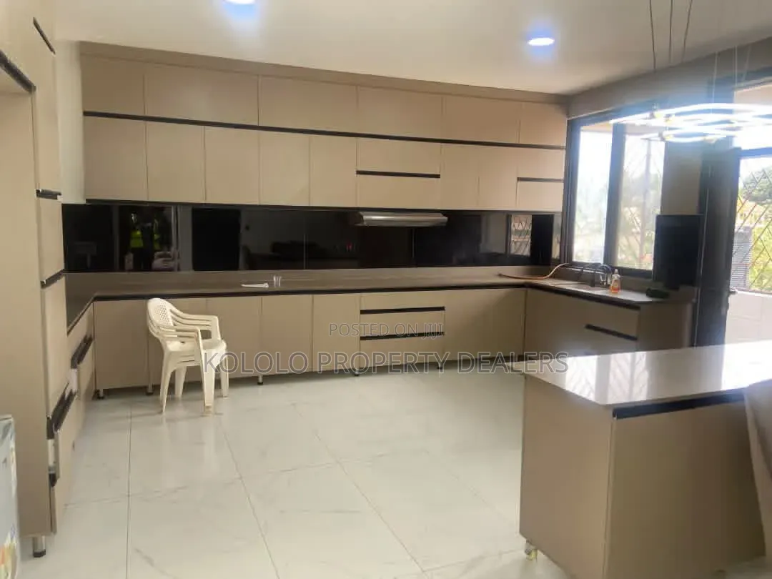 Furnished 4bdrm Mansion in Bukoto, Central Division for rent in Central Division