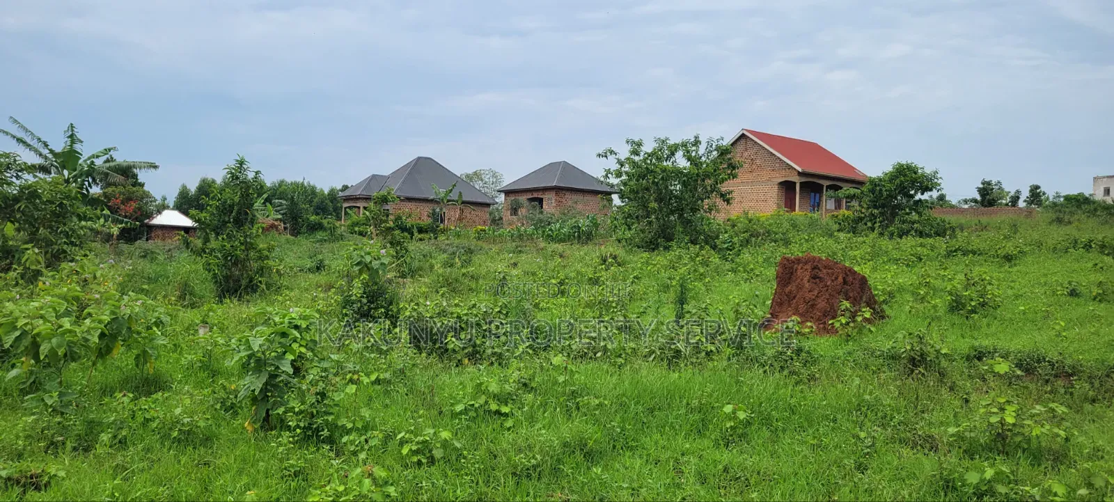 Kakiri Mwera Estate in Wakiso / Wakiso