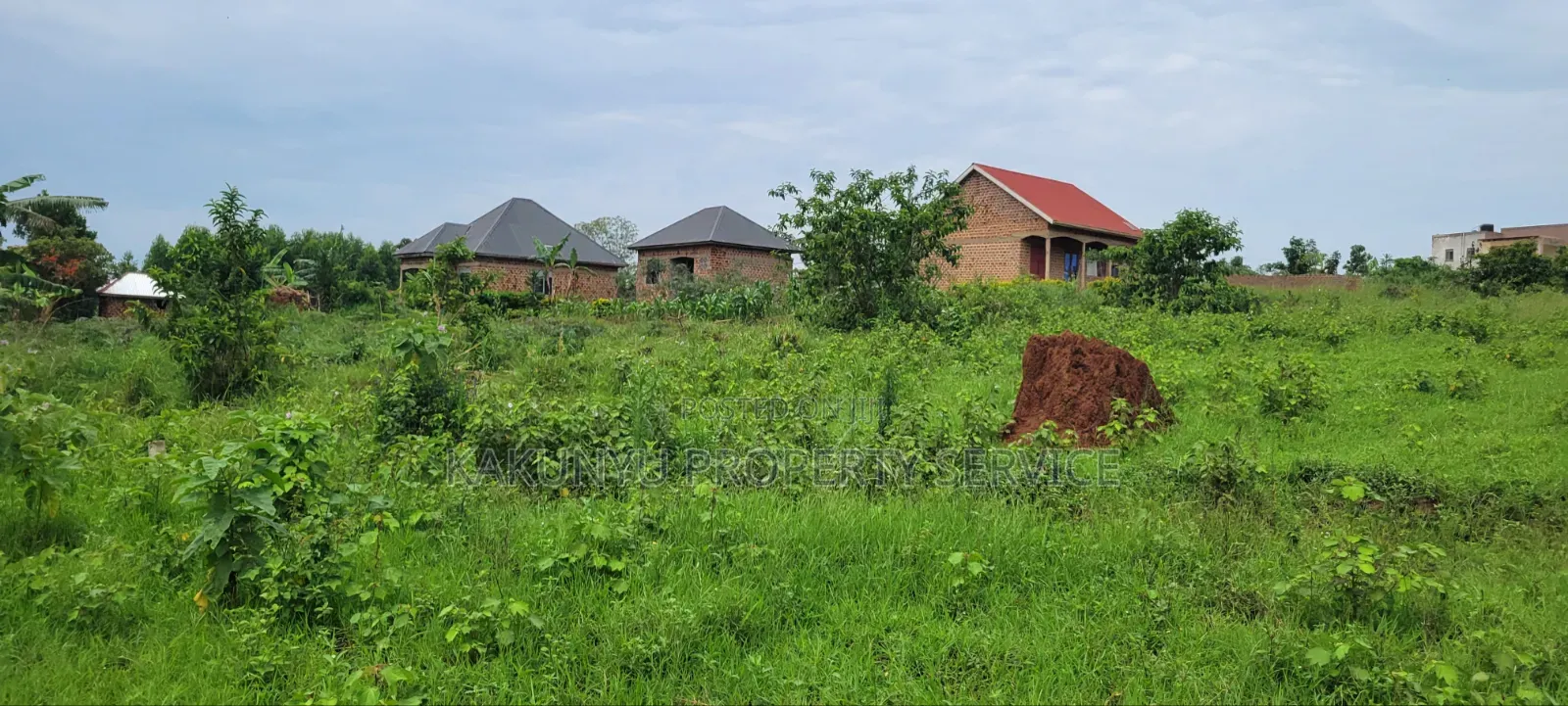 Kakiri Mwera Estate in Wakiso / Wakiso