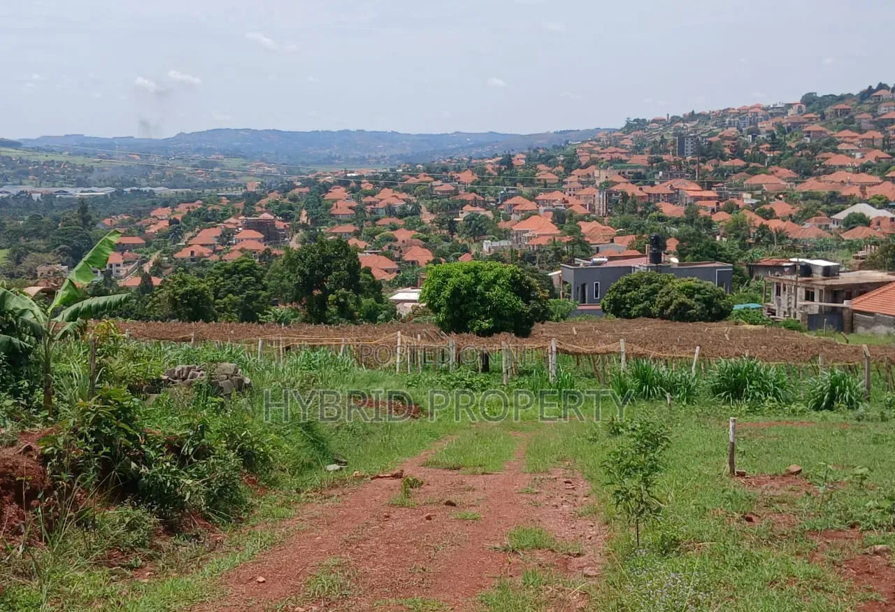 Prime Plots for Sale at Bwebajja Akright Modern Estate~Entebbe Road. in Ssisa