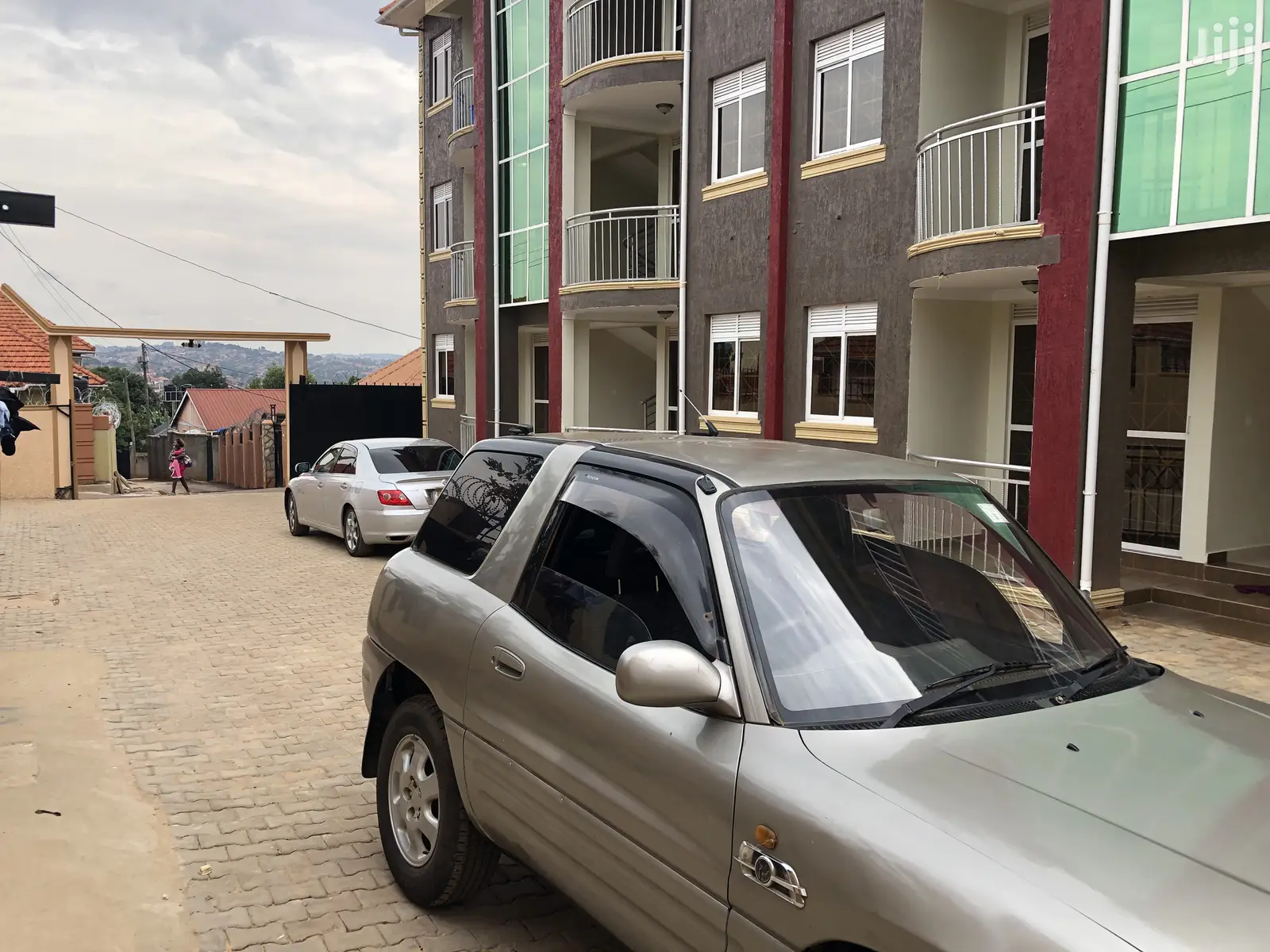 Munyonyo Unique 12 Unit Apartments On Sell By The Tarmack in Kampala