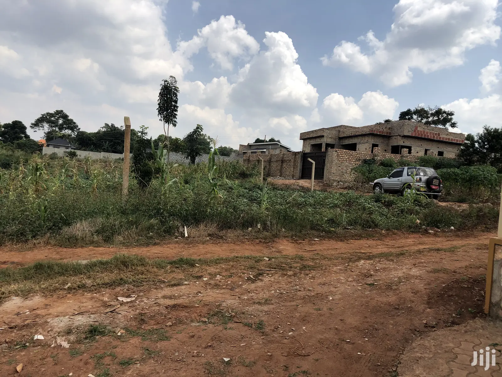 Nakwero Pretty Plot Near the Main Road for Sell in Kampala
