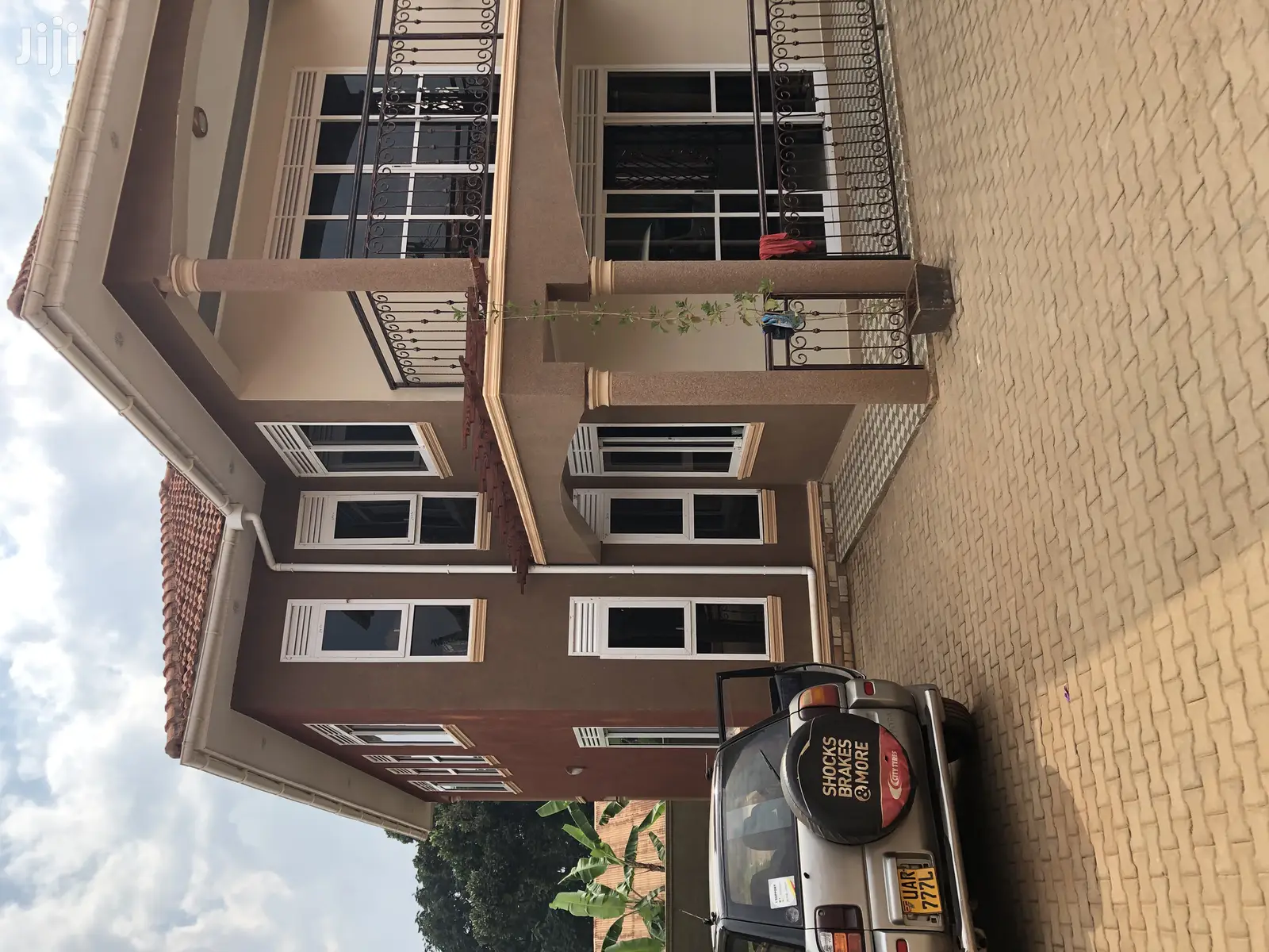 Castle In Naalya On Fast Sale in Kampala