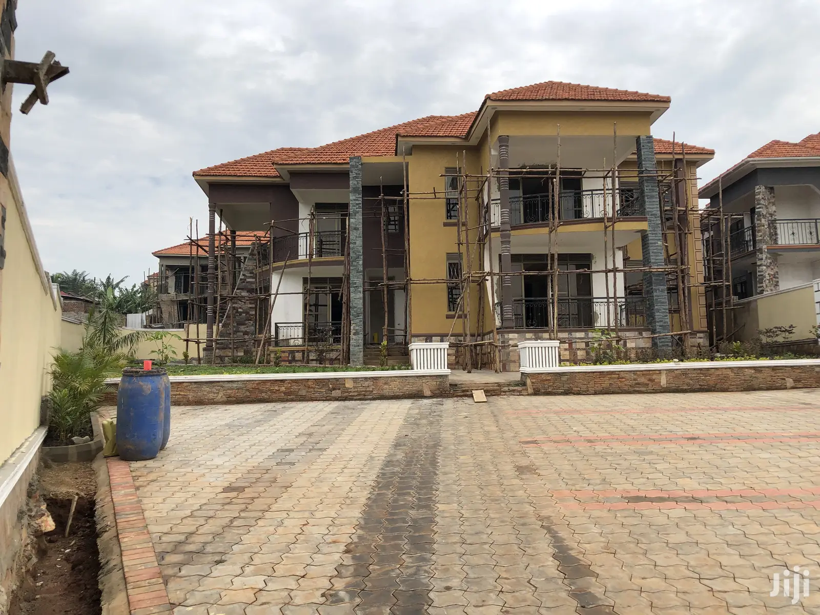 KIWATULE Mansion on Sell in Kampala