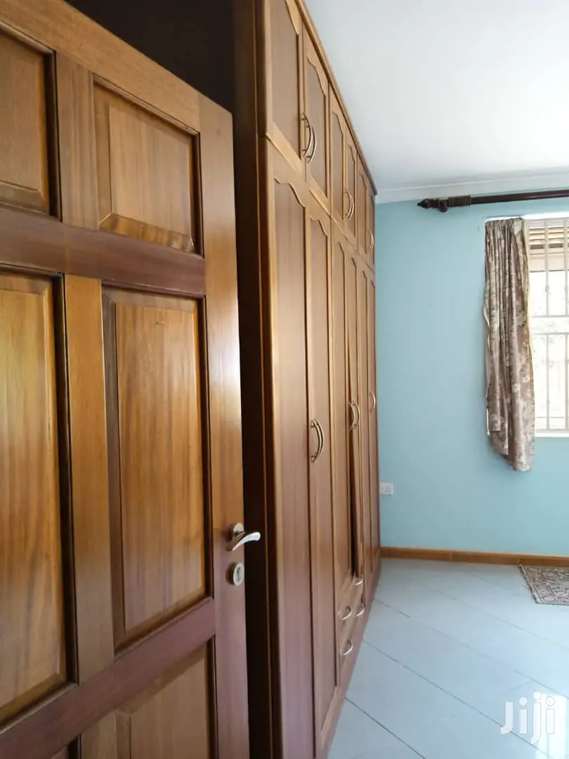 5 Bedroom House For Rent in Kampala