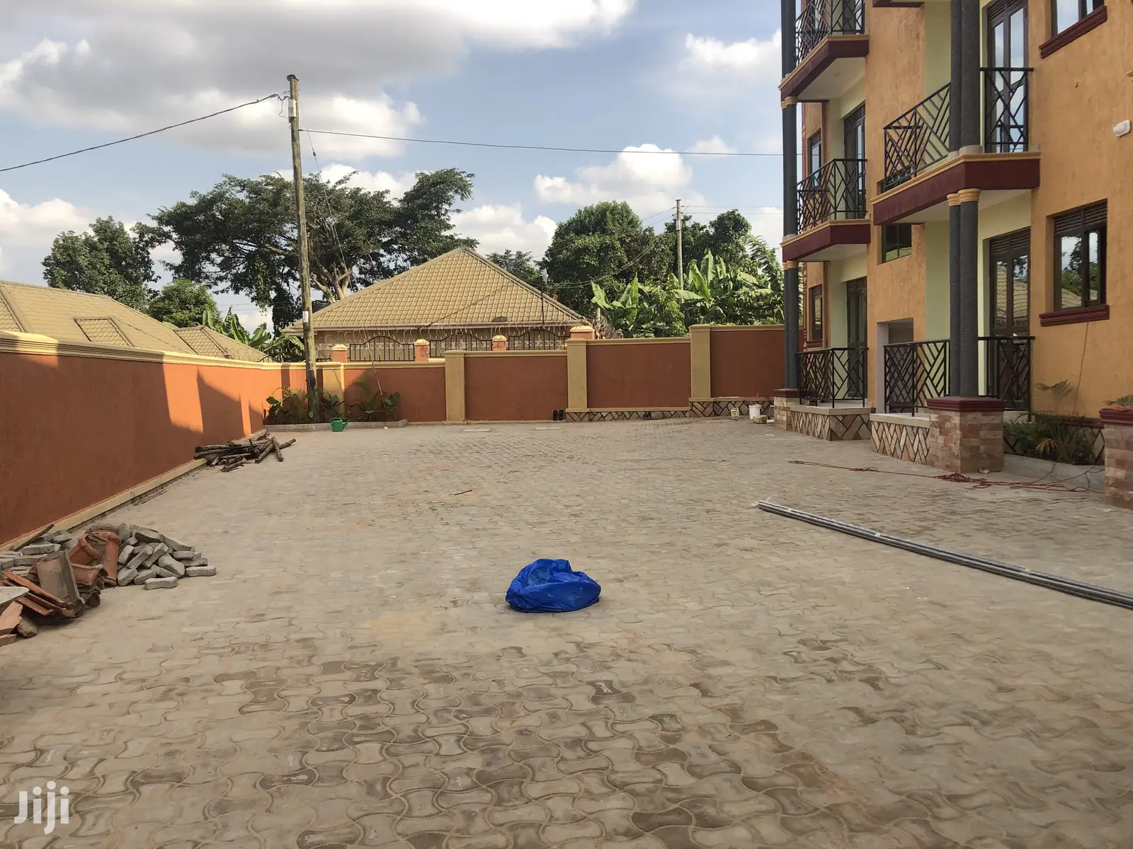 Kisaasi 12 Unit Apartments Near the Main Road on Sale in Kampala