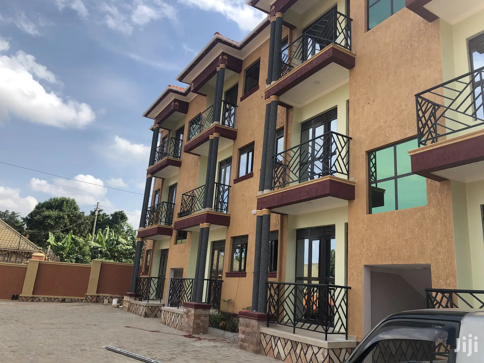 Kisaasi 12 Unit Apartments Near the Main Road on Sale in Kampala