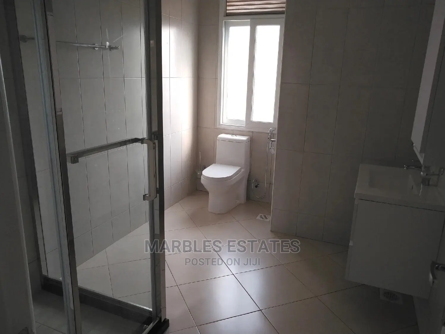 3bdrm Apartment in Kololo, Central Division for Sale in Central Division