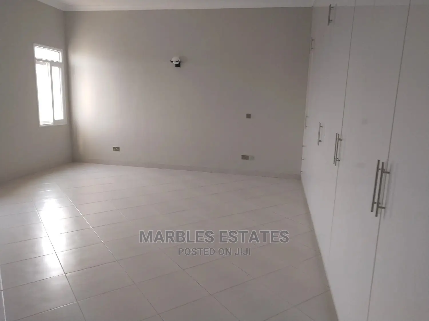 3bdrm Apartment in Kololo, Central Division for Sale in Central Division