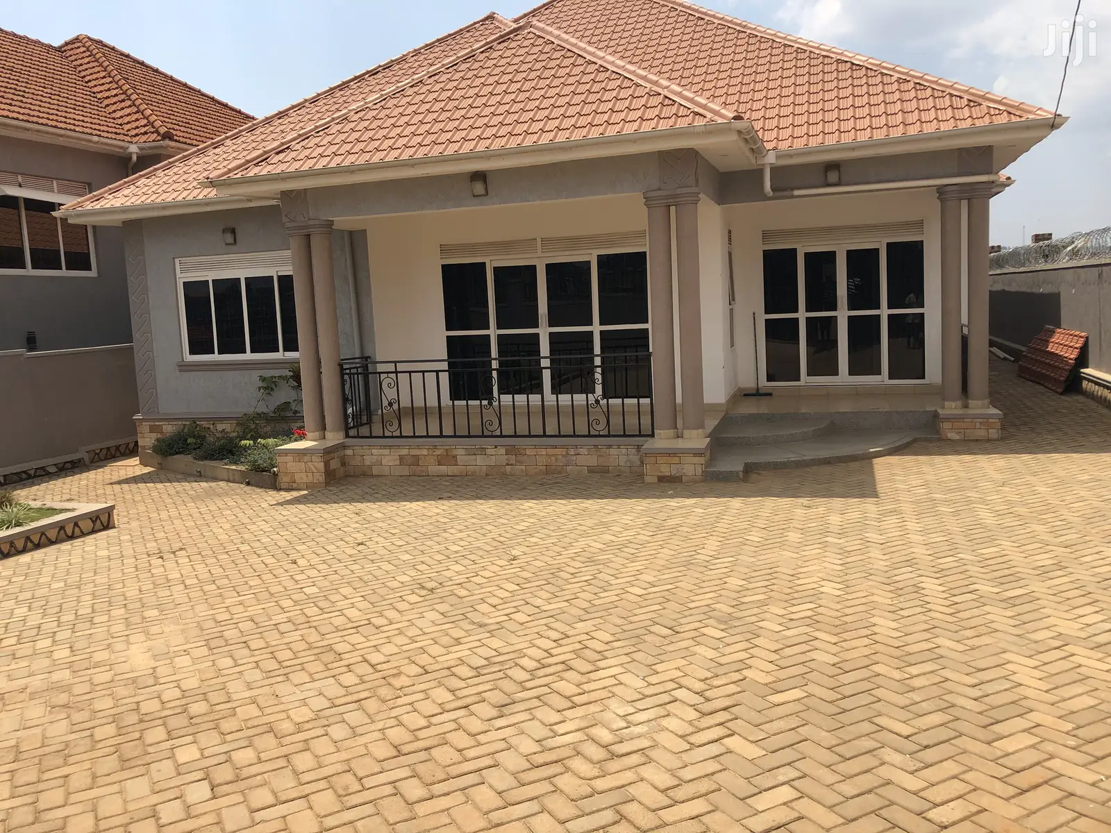 Kiira Fantastic Bungalow on Sell in Kampala