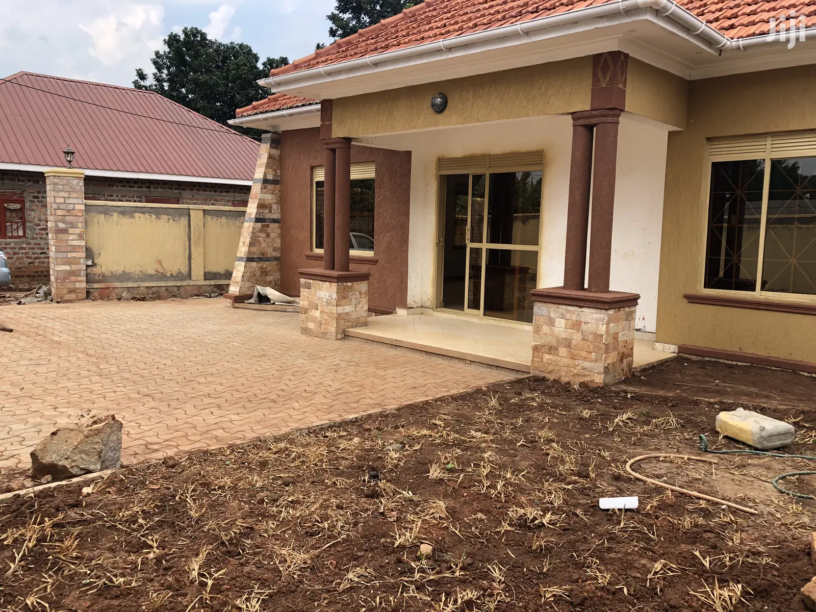 Kiira Classy Bungalow for Sell in Kampala