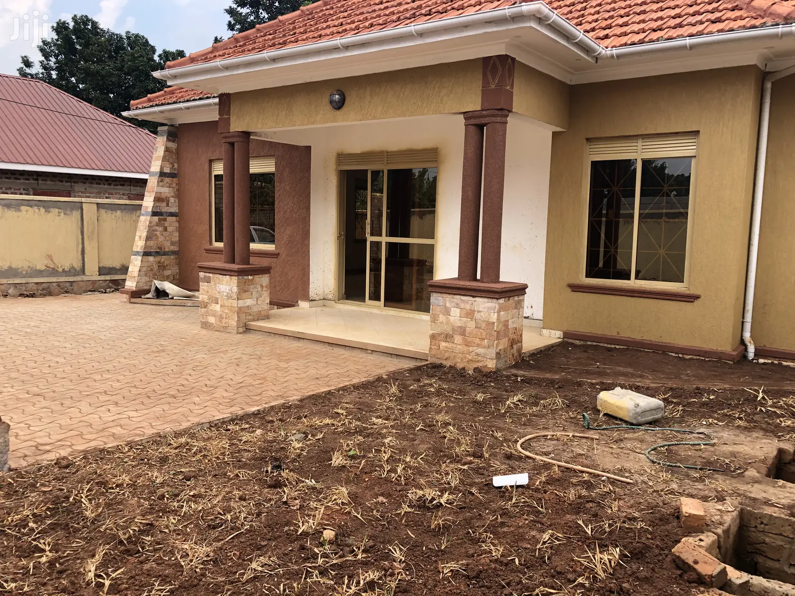 Kiira Classy Bungalow for Sell in Kampala