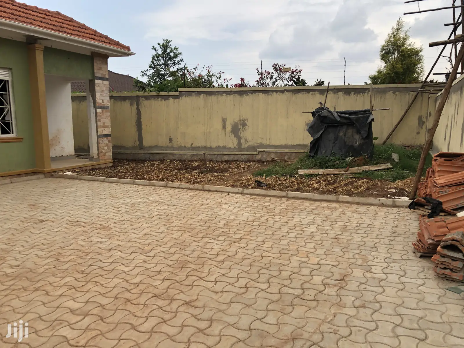 Kiira Nice House on Sell in Kampala