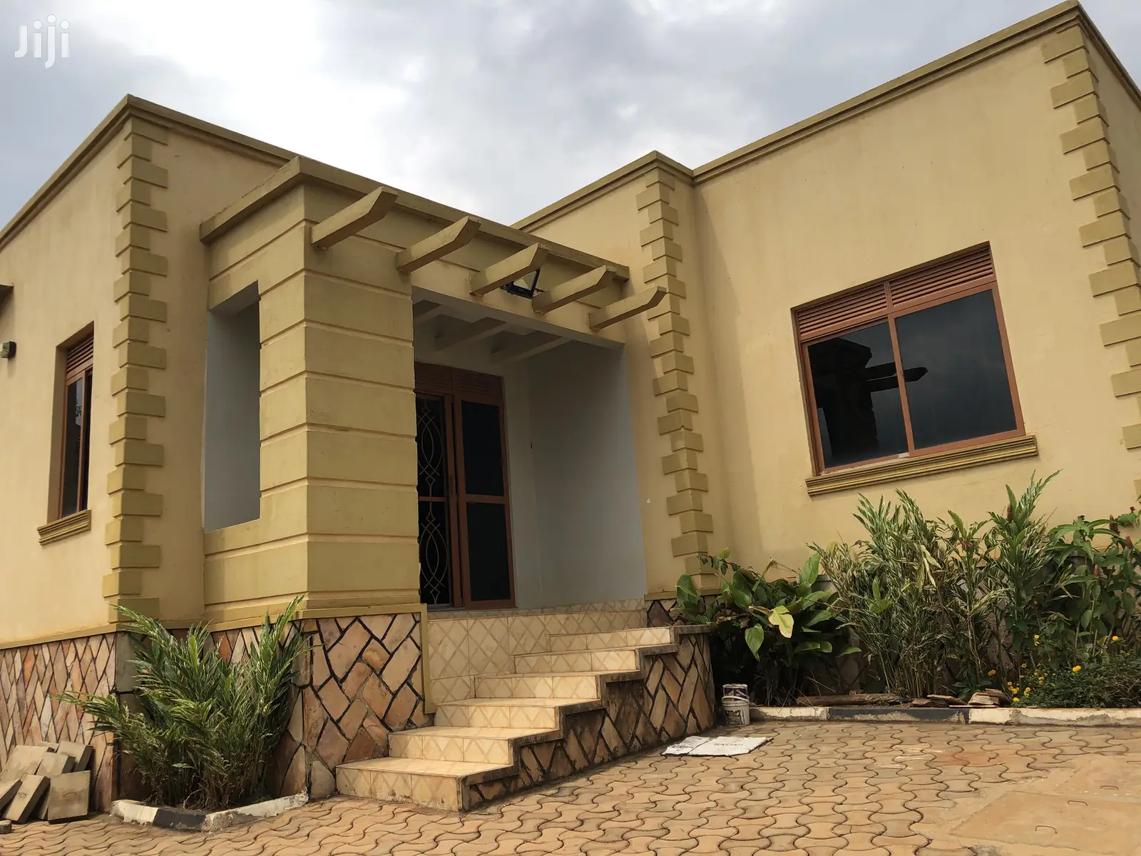 Kiira Pretty Villa on Quick Sell in Kampala