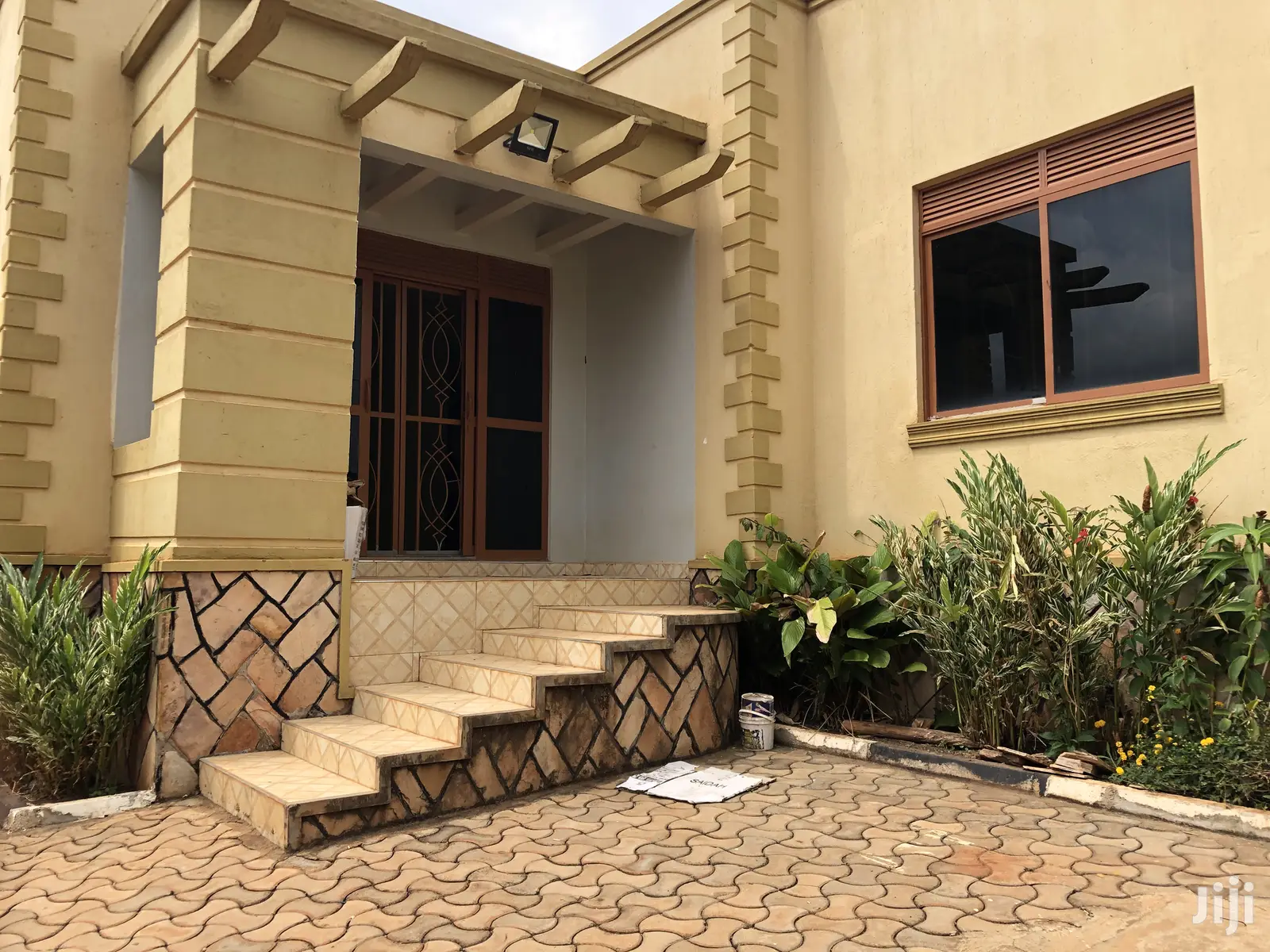 Kiira Pretty Villa on Quick Sell in Kampala