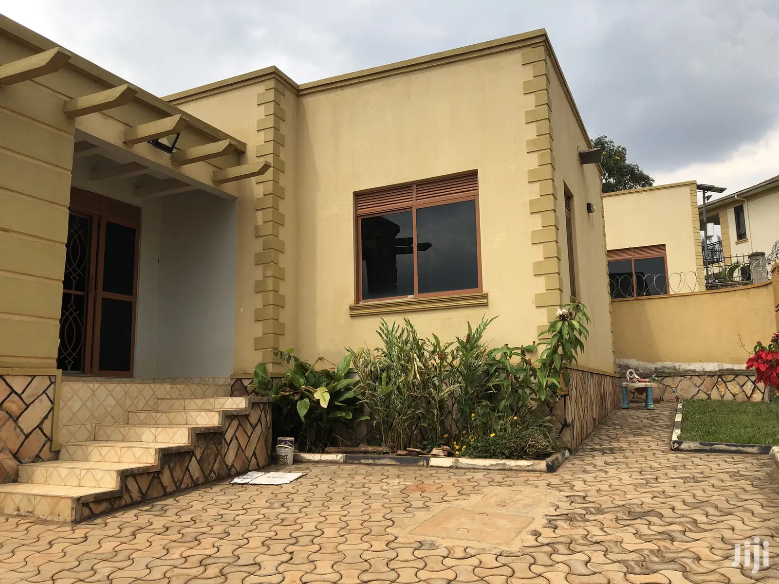 Kiira Pretty Villa on Quick Sell in Kampala