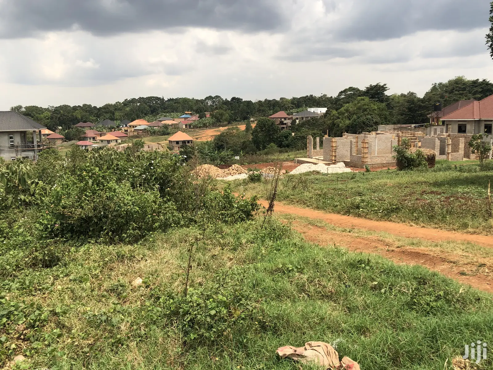 Kiira Nakwero Lovely Plot Near Main Road for Sale in Kampala