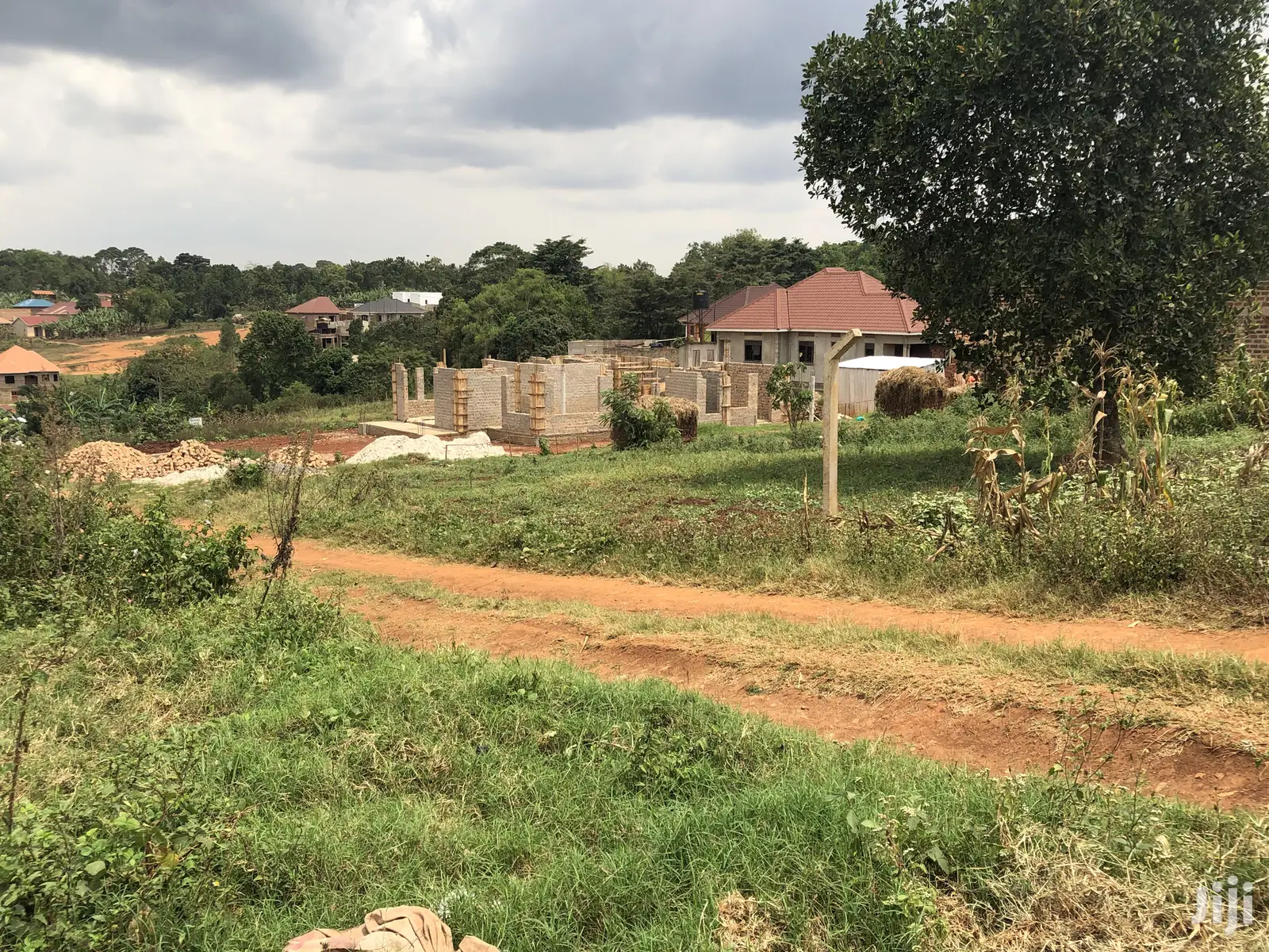 Kiira Nakwero Lovely Plot Near Main Road for Sale in Kampala