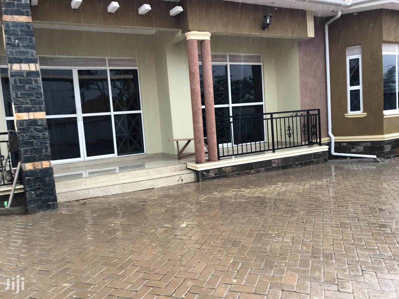 Kira Kito Tarmacked Neighborhood House on Sale in Kampala