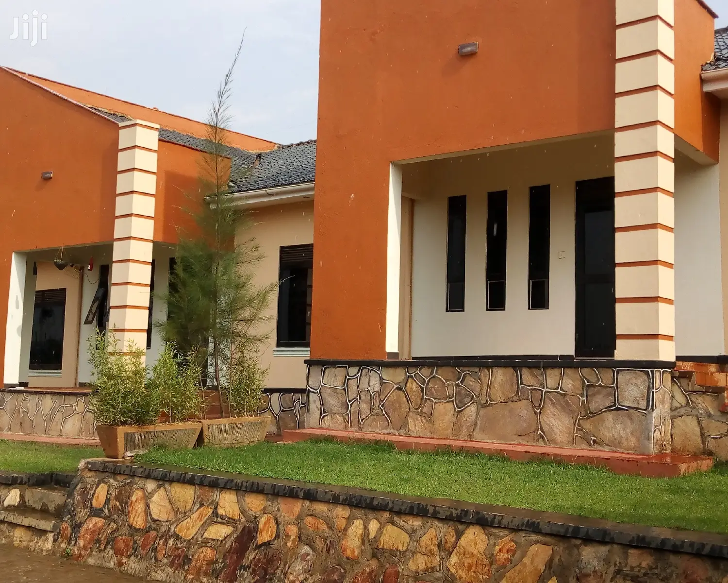 Kungu Houses Is for Sale in Kampala
