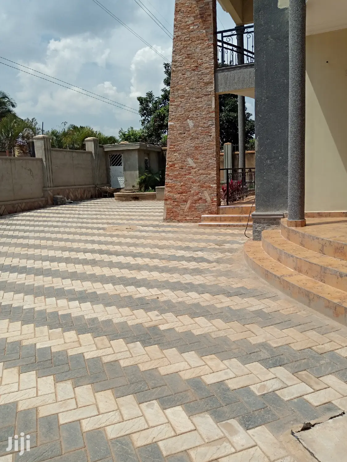 Mansion in Naalya on Sell in Kampala