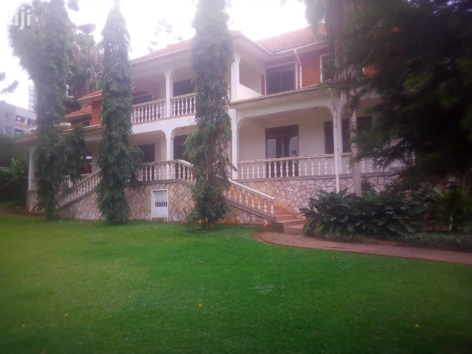 5 Bedroom Mansion In Kampala Town For Rent in Kampala