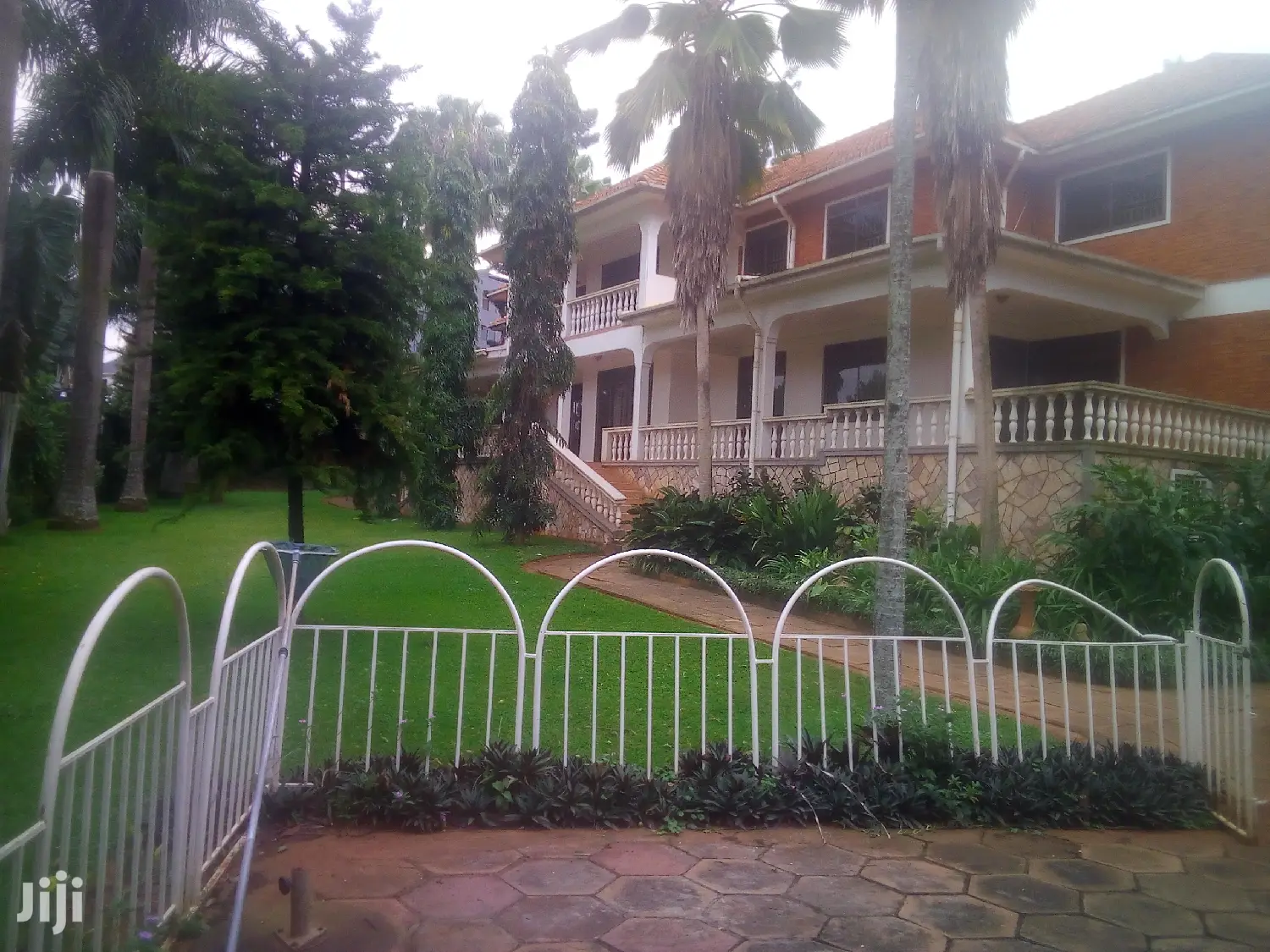 5 Bedroom Mansion In Kampala Town For Rent in Kampala