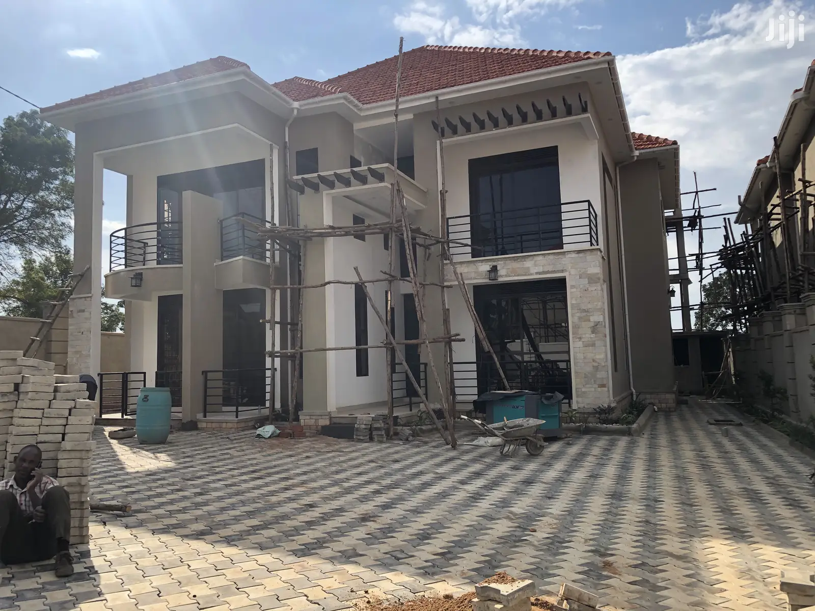 Kira Awesome New Mansion On Sell in Kampala