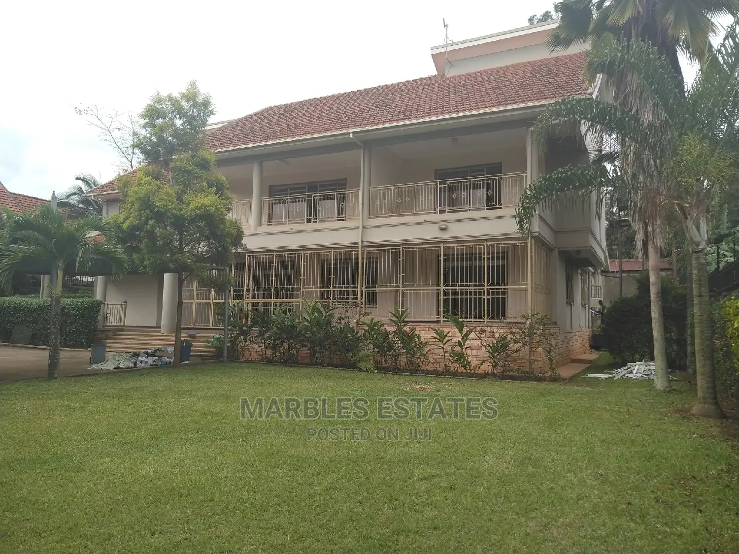 8 Bedrooms House for Rent in Bugolobi With a Pool in Kampala