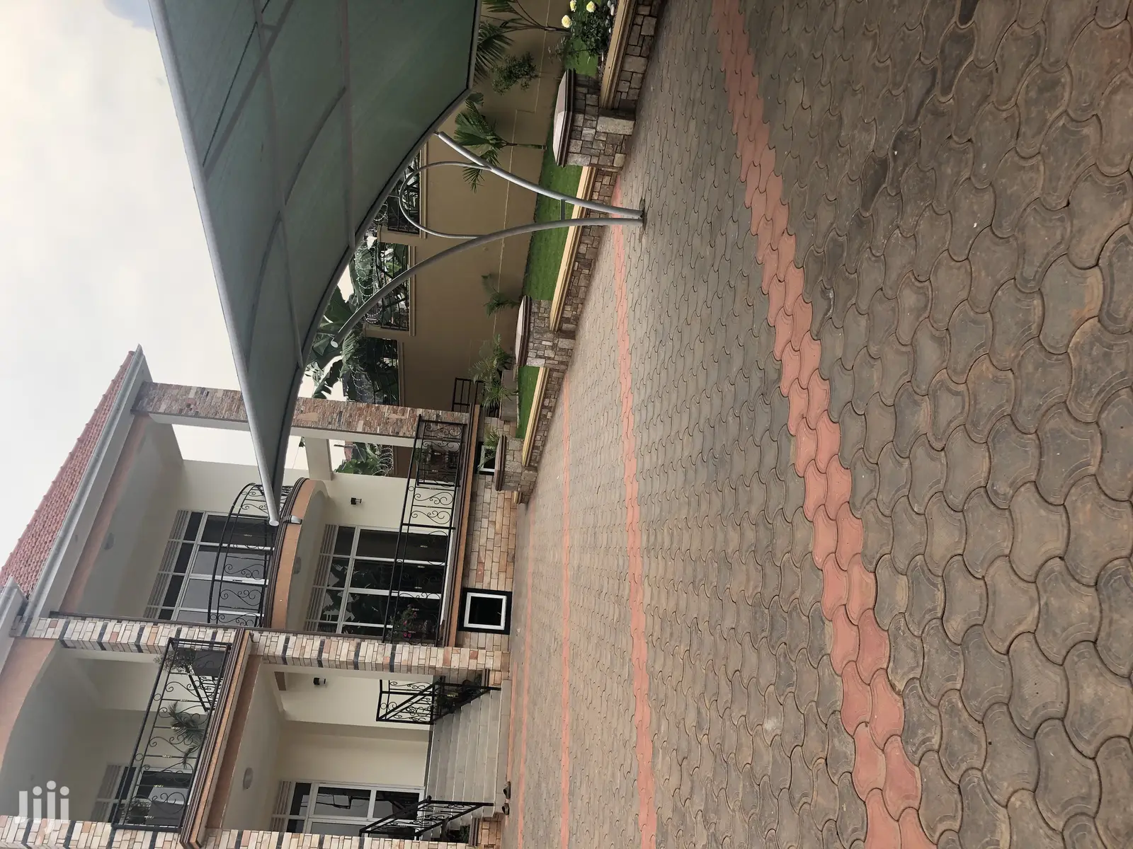 Kisaasi Classy Mansion on Sell in Kampala