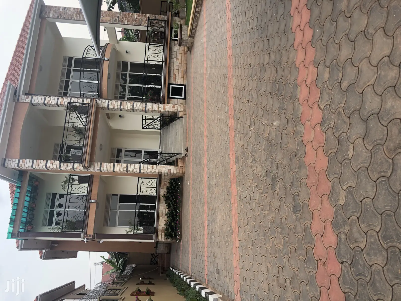 Kisaasi Classy Mansion on Sell in Kampala