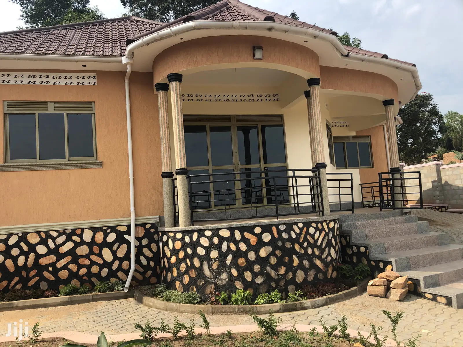 Kira Posh Bungalow on Sale in Kampala