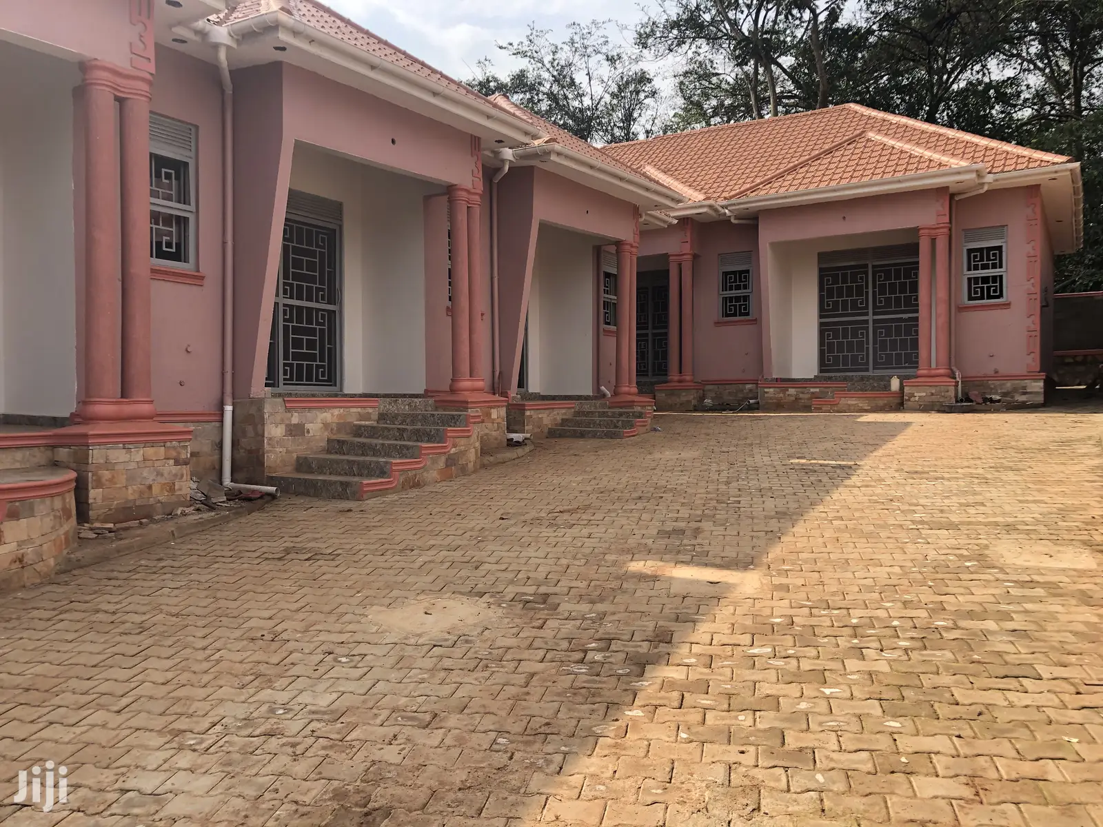 Kira Six Unit Rentals for Sell in Kampala