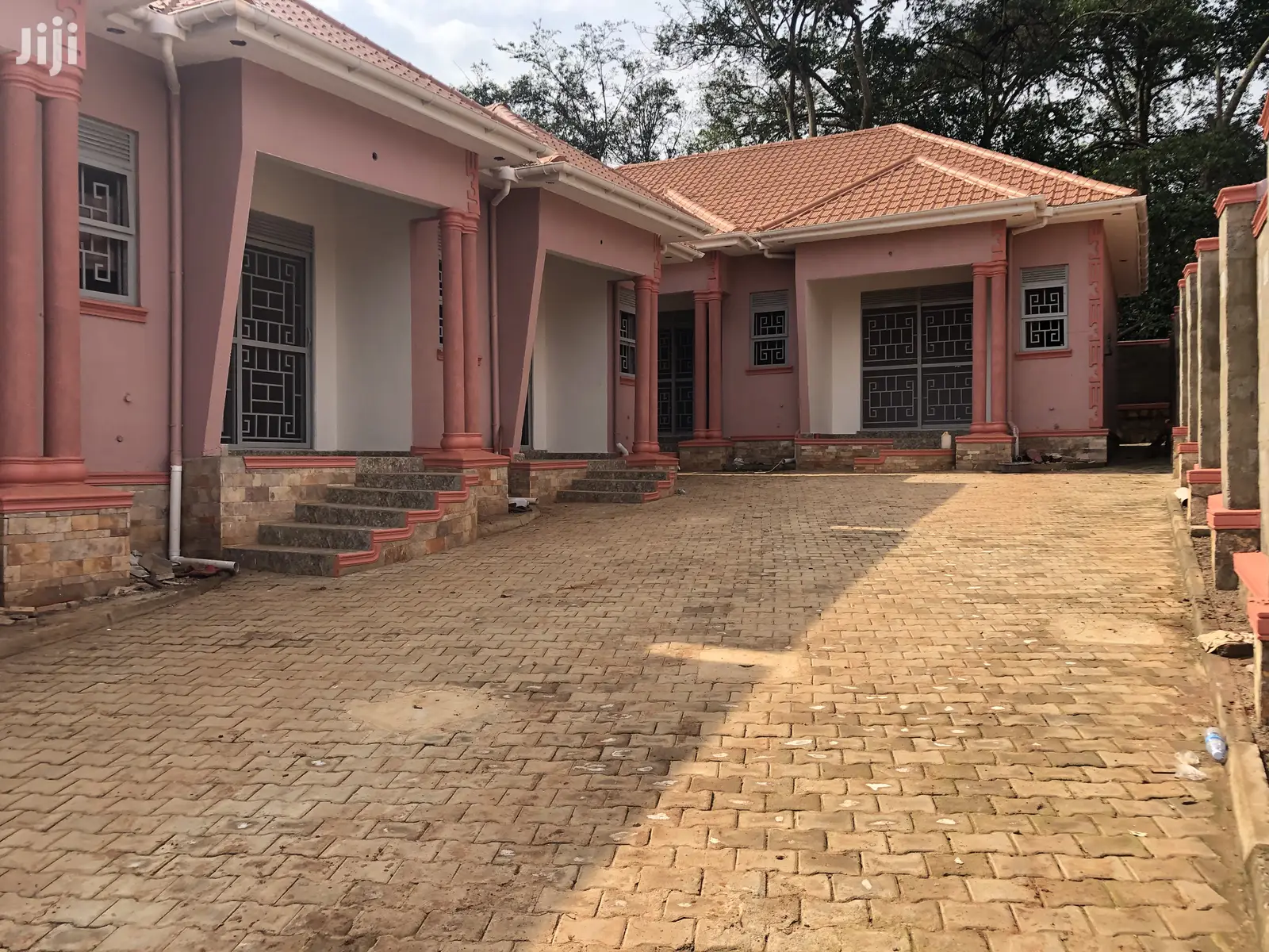 Kira Six Unit Rentals for Sell in Kampala