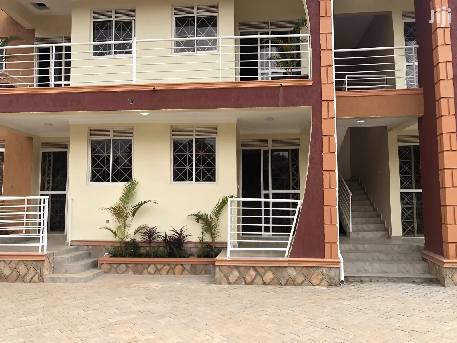 Kyariwajara Near Main Road Apartments on Sale in Kampala