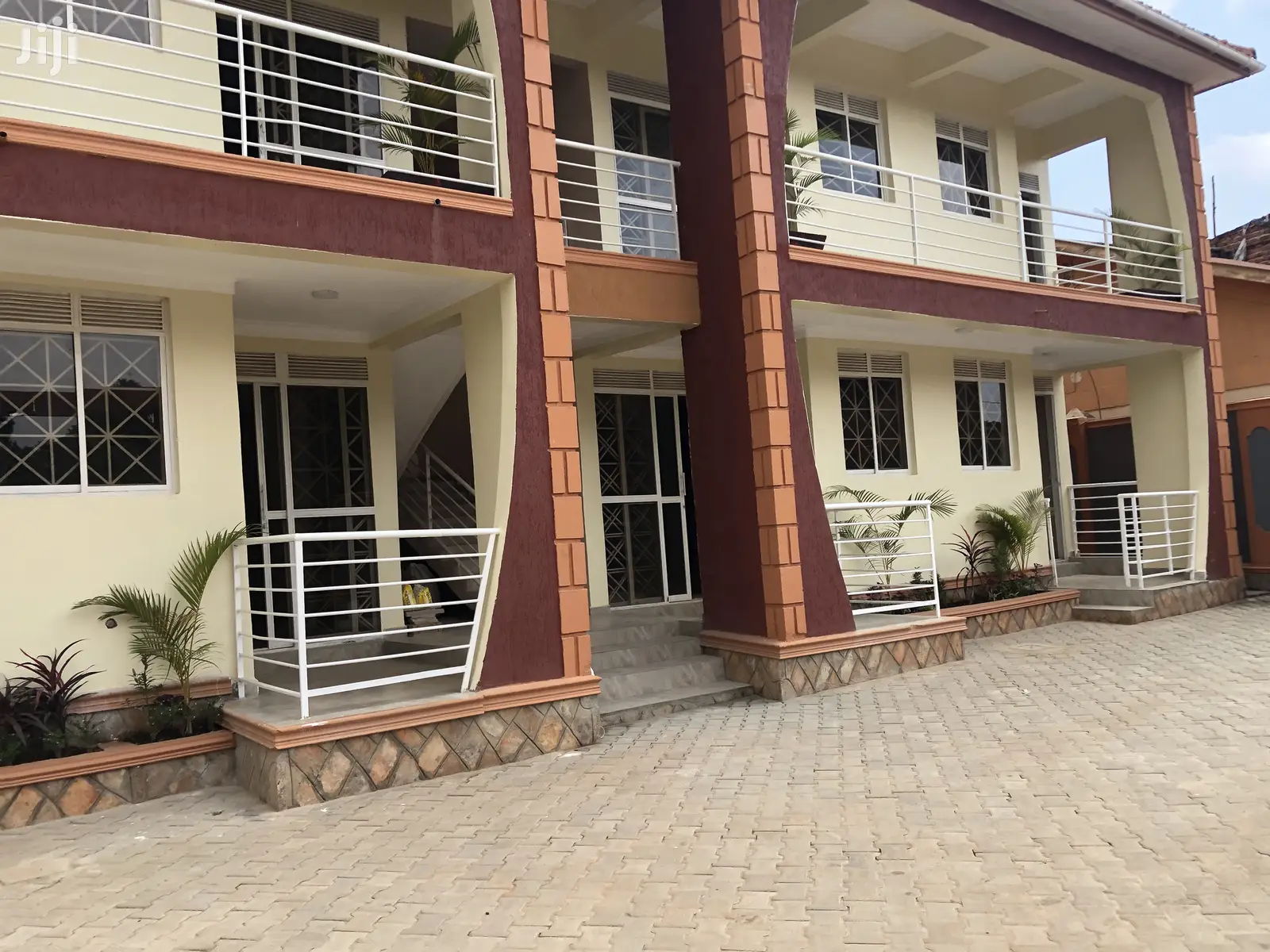 Kyariwajara Near Main Road Apartments on Sale in Kampala