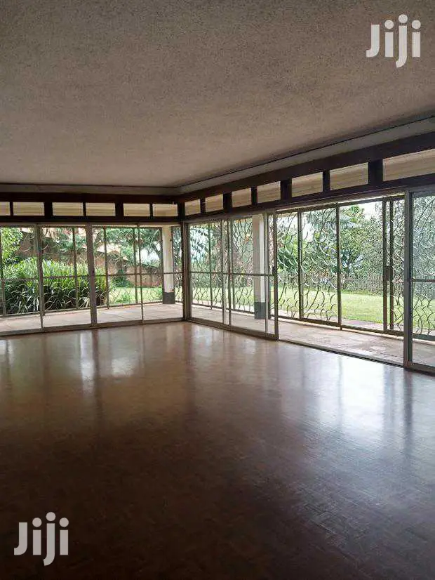 Hill Top Villa in Kampala