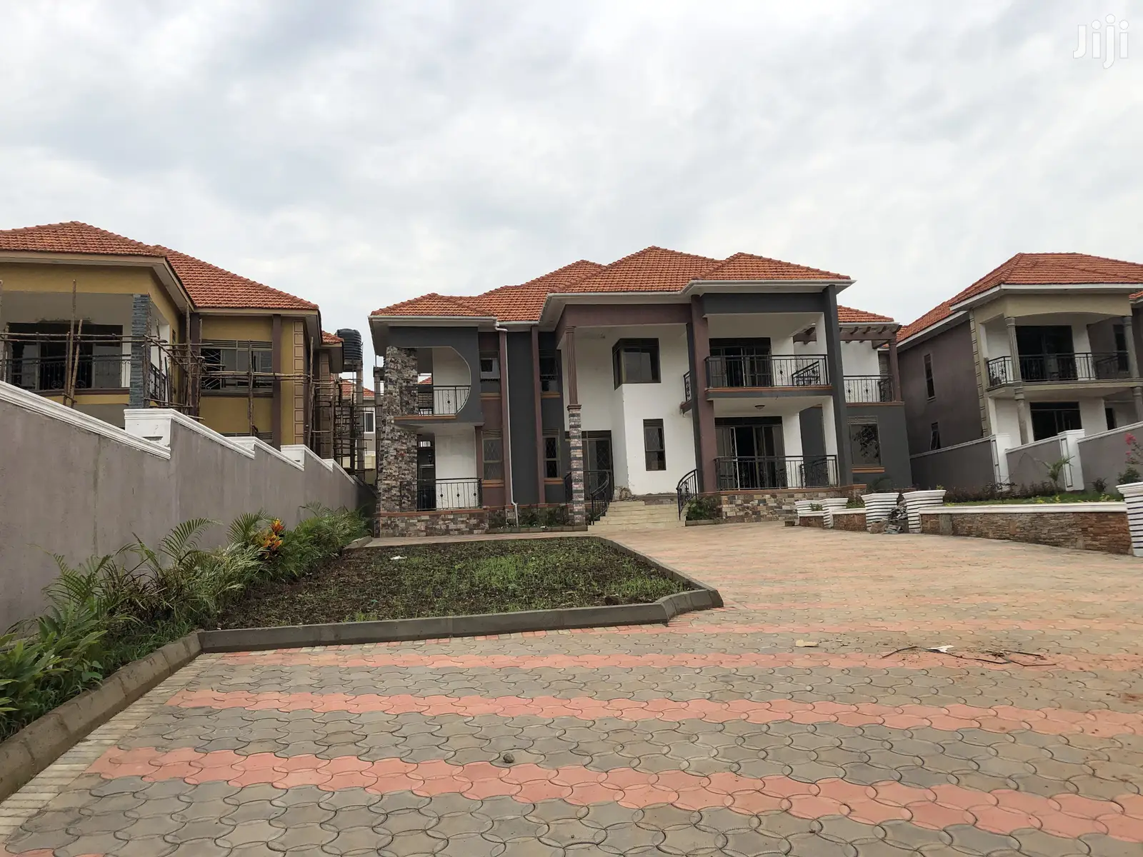 Kiwatule Seven Star Mansion on Sell in Kampala
