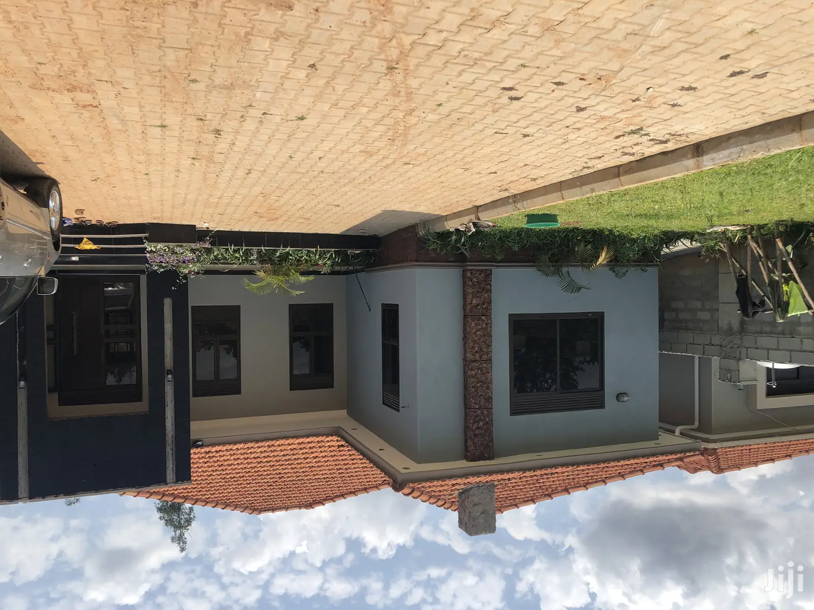 Kiira Pretty Home on Sell in Kampala