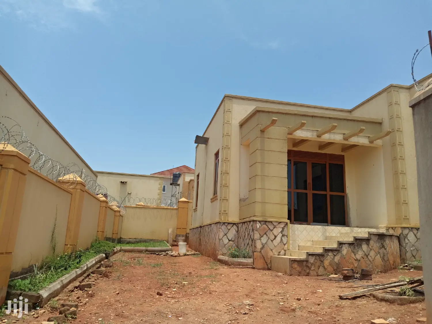 Quick Sell, Bungaloo in Kira in Kampala