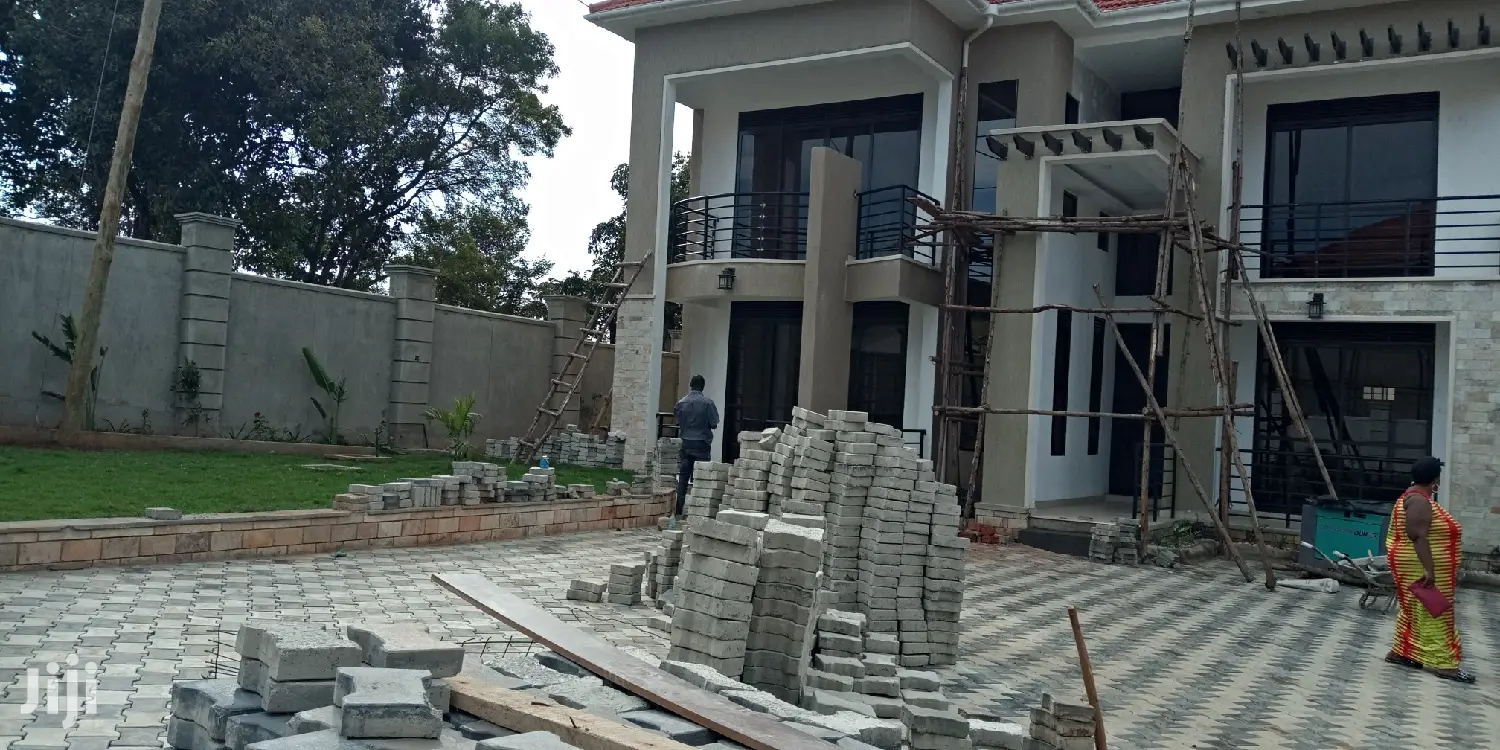 Kira Soon Complete Seven Bedrooms Mansion On Sell in Kampala