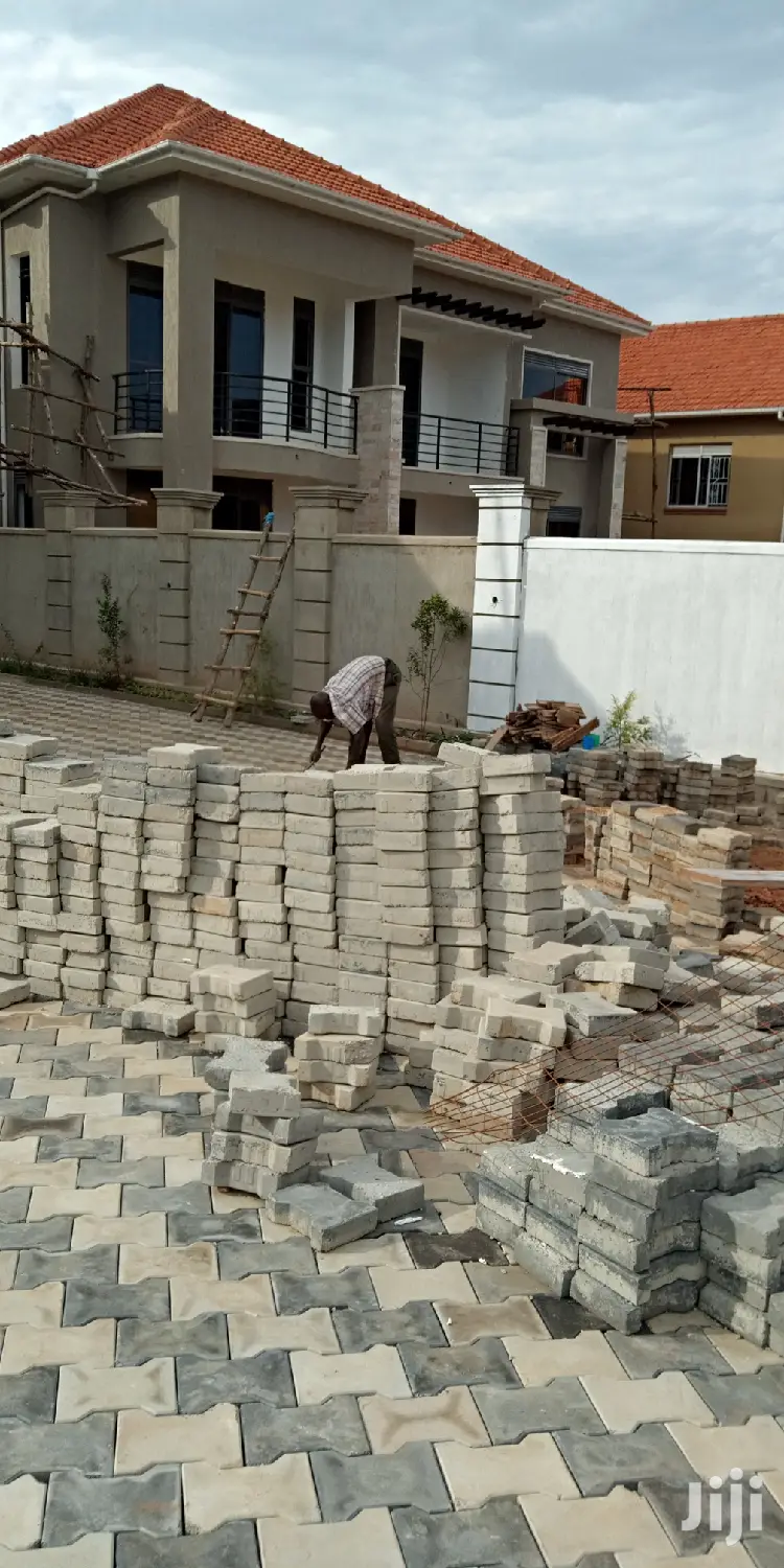 Kira Soon Complete Seven Bedrooms Mansion On Sell in Kampala
